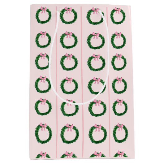Roze & PreppyChristmas Wrapping Papier - Waterverf Medium Cadeauzakje (Voorkant)