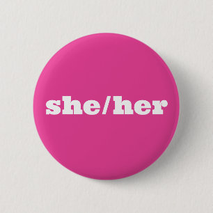Roze Pronoun Button Zij/Haar