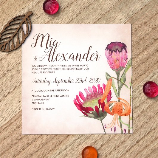 Roze Protea Flowers en Tiger Lily Wedding Kaart