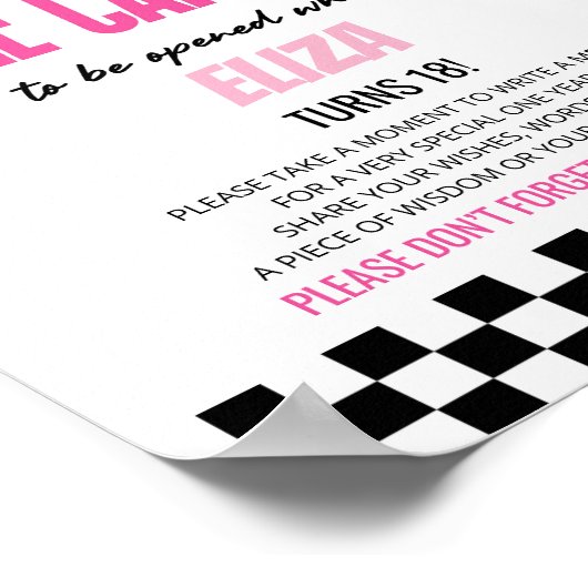 Roze Race Auto Verjaardag Party Time Capsule Sign Poster (Hoek)