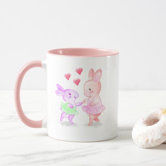 Roze rand en handle Mok die Bunnies Tutu dansen (Met donut)