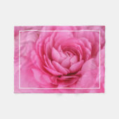 Roze Ranunculus Fleece Deken (Voorkant (Horizontaal))