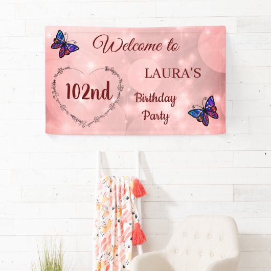 Roze reservevlinder op maat 102e verjaardag spandoek (Insitu)