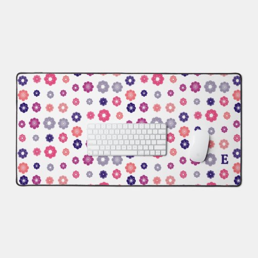 Roze Retro Bloemen met Monogram Bureaumat (Keyboard & Muis)
