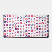 Roze Retro Bloemen met Monogram Bureaumat (Voorkant)