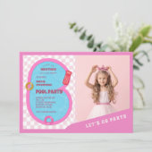 Roze Retro Doll Zwembad Verjaardag Fotofeestje Kaart (Staand voorkant)