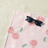 Roze Retro Kersen Aangepaste naam Monogram Strandlaken (In situ)