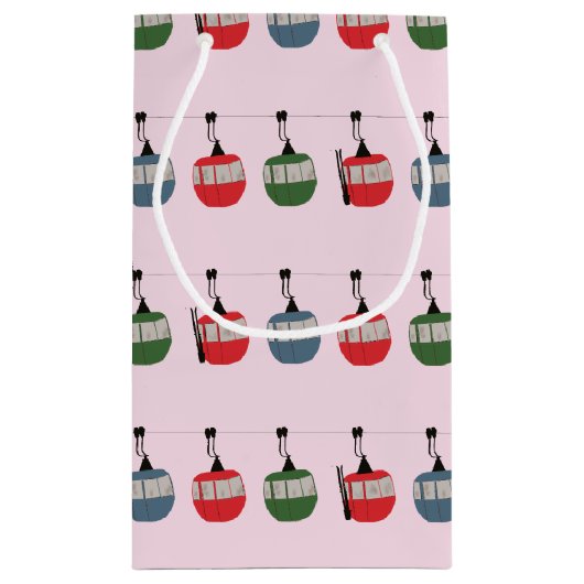 Roze Retro Skilift Illustratie Skiër Klein Cadeauzakje (Achterkant)