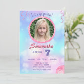 Roze Retro Verjaardag Meisje Uitnodiging (Staand voorkant)