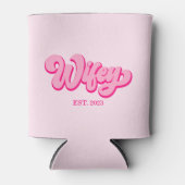 Roze retro Wifey Est. Jaar Bride Fiancé Blikjeskoeler (Voorkant)