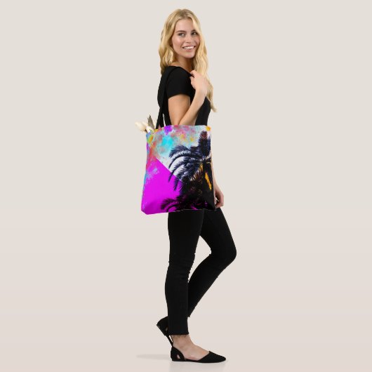 Roze retrokleurige Summertime Beach-palmbomen Tote Bag (Op model)