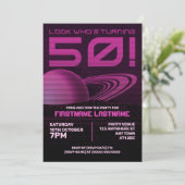 Roze Retrowave 50ste verjaardag Uitnodiging (Staand voorkant)