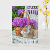 roze rhododendron bouquet en bunny op stoel kaart (Gele Bloem)