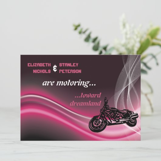 Roze road biker bruiloft uitnodiging (Staand voorkant)