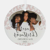 Roze Rococo Prettig Kerstschrift Foto Glas Ornament (Achterkant)