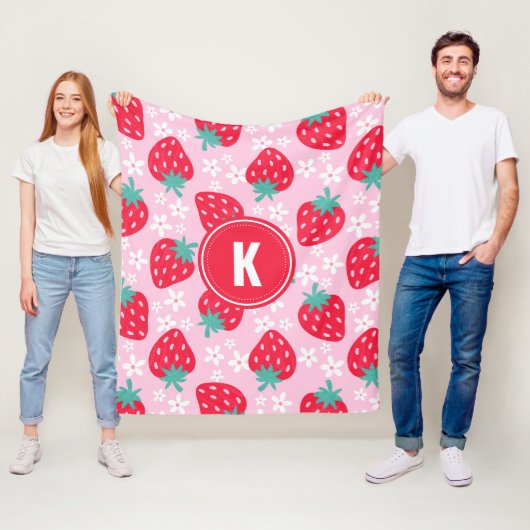 Roze Rode Aardbeien Bloemmotief Monogram Fleece Deken (In situ)