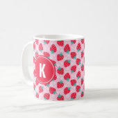 Roze Rode Aardbeien Bloemmotief Monogram Koffiemok (Voorkant links)