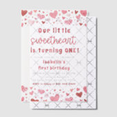 Roze Rode Harten Kleine Liefje Eerste Verjaardag Vellum Uitnodigingen (Offset (Uitnodiging))