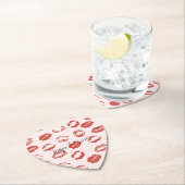 Roze rode lippen kus kartonnen onderzetters (Insitu)