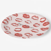 Roze rode lippen kus papieren bordje (Gekanteld)
