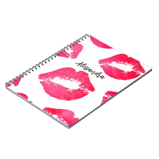 Roze rode lipstick Kisses op wit Notitieboek (Linkerzijde)