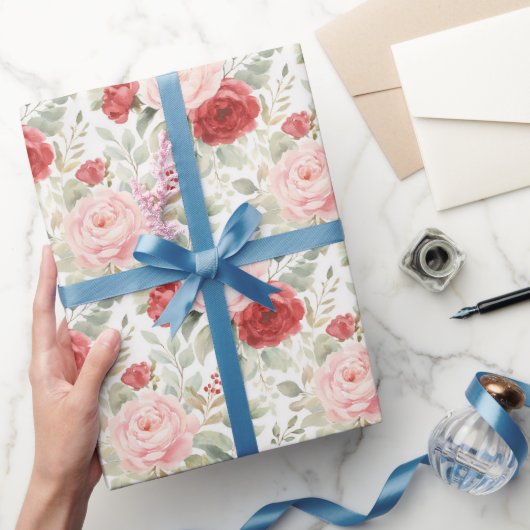 Roze Rode Rozen Bloemrijke Bruidsdouche Cadeaupapier (Geschenken)
