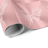 Roze ronddraaistaart met gestileerde vlinder, met  cadeaupapier (Rol Hoek)