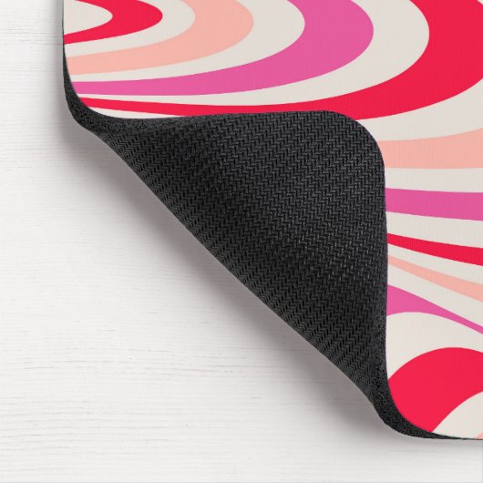 Roze, rood en grijs abstract retro swirl design muismat (Hoek)