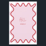 Roze Rood Levendige Grens menukaart met naam<br><div class="desc">Deze moderne menukaart is ontworpen om te coördineren met ons Wavy Border Collectie en is voorzien van de trendy & populaire golvende rand in rode kleur op een witte achtergrond. Als u de aandacht van uw gast wilt trekken met een pop kleur op uw trendy uitnodiging, is deze suite perfect...</div>