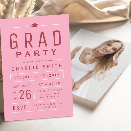 Roze Rood Moderne Eenvoudige Typografie Graduation Kaart