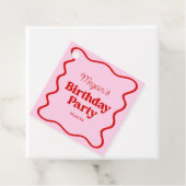 Roze Rood Wavy Border Verjaardagsfeest Bedankjes Labels (In situ)