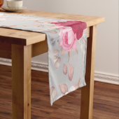 Roze Rood Wit Elegant Bloemen Medium Tafelloper (Voorbeeld)