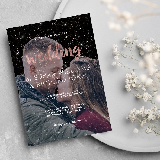 Roze roodroos goud typt zwarte glitter foto bruilo kaart