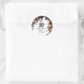 Roze roos bloem moderne 30e verjaardag ronde sticker (Tas)