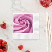 Roze roos gevouwen tot in de perfectie - Papieren Servetten (Insitu)