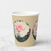 Roze roos met beige papieren bekers (Voorkant)