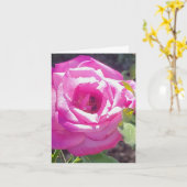 Roze roos met een bij gepersonaliseerde wenskaart kaart (Gele Bloem)