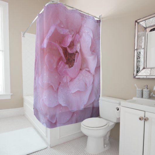 Roze Roos met Regendruppels Douchegordijn (In situ)