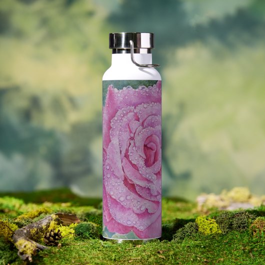 Roze Roos met Regendruppels  Waterfles (Buiten)