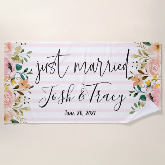 Roze Roos Persoonlijke Net Getrouwd Bloemen Strandlaken (Voorkant)