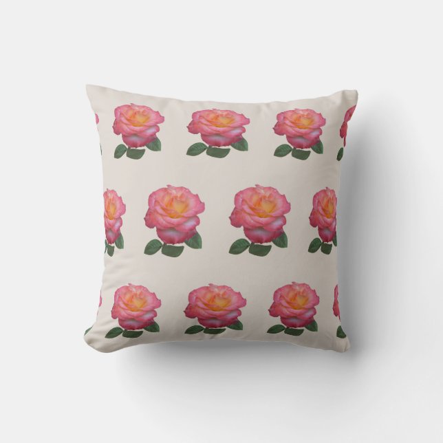 Roze roospatroon op zandbeige kussen (Voorkant)