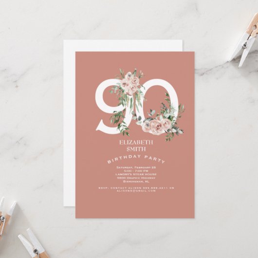 Roze Rose Elegant 90th Birthday Party Invitation Kaart (Voorkant / Achterkant in situ)