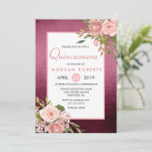 Roze Rose Gold Burgundy Floral Quinceanera Invite Kaart (Staand voorkant)