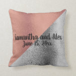 Roze Rose Gold en Silver Metallic Wedding Date Kussen<br><div class="desc">Persoonlijke roze/roos gouden en zilvernamen en trouwdatumkussen voor decoratie</div>