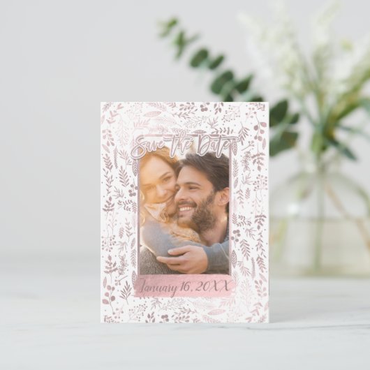 Roze Rose Gold Foil Modern Script Save the Date Aankondigingskaart (Staand voorkant)