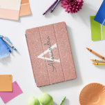 Roze Rose Gold Glitter en Sparkle Monogram iPad Pro Hoesje<br><div class="desc">Roze Rose Gold Faux Glitter en Sparkle Elegant Monogram Hoesje. Dit hoesje kan worden aangepast om uw initiaal en voornaam te omvatten.</div>
