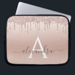Roze Rose Gold Glitter en Sparkle Monogram Laptop Sleeve<br><div class="desc">Roze Rose Gold Faux Glitter en Sparkle Elegant Monogram Hoesje. Dit hoesje kan worden aangepast om uw initiaal en voornaam te omvatten.</div>