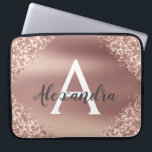 Roze Rose Gold Glitter en Sparkle Monogram Laptop Sleeve<br><div class="desc">Roze Rose Gold Faux Glitter en Sparkle Metallic Foil Elegant Monogram Hoesje. Dit hoesje kan worden aangepast om uw initiaal en voornaam te omvatten.</div>