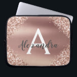 Roze Rose Gold Glitter en Sparkle Monogram Laptop Sleeve<br><div class="desc">Roze Rose Gold Faux Glitter en Sparkle Metallic Folie Elegant Monogram Hoesje. Dit hoesje kan worden aangepast om uw initiaal en voornaam te omvatten.</div>