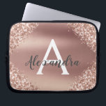 Roze Rose Gold Glitter en Sparkle Monogram Laptop Sleeve<br><div class="desc">Roze Rose Gold Faux Glitter en Sparkle Metallic Folie Elegant Monogram Hoesje. Dit hoesje kan worden aangepast om uw initiaal en voornaam te omvatten.</div>
